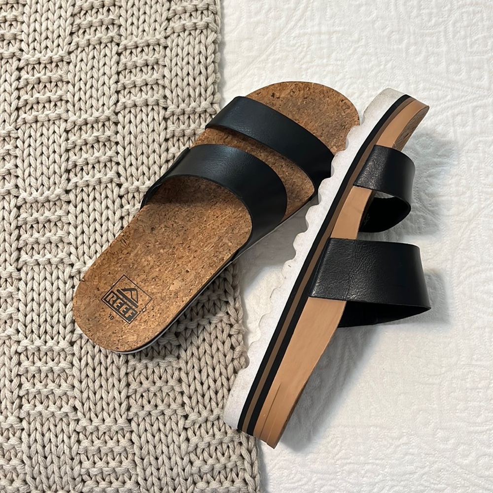 🥥🐚✨womens Reef sandals